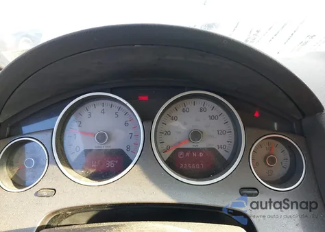 2010 Volkswagen Routan Se z USA, uszkodzony, nr VIN 2V4RW3D17AR138416